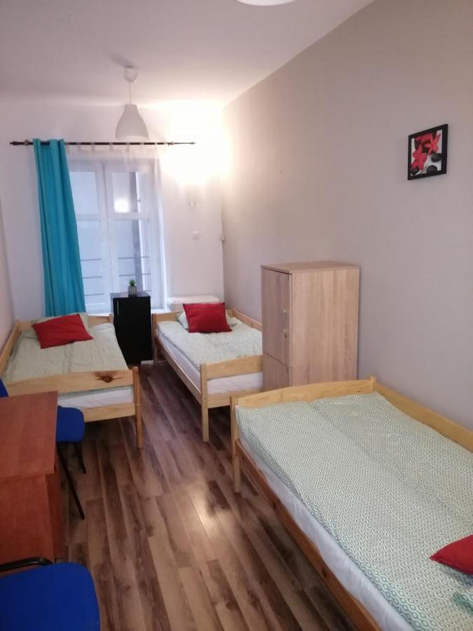 Hostel Gliwice Centrum Parking Exterior photo